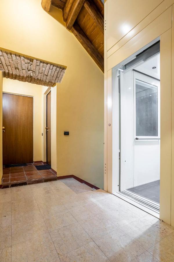 Appartement Casa Duchesse Al Castello à Ferrare Extérieur photo
